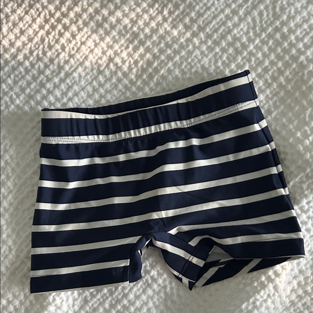 5/30$ H&M kids swim shorts size 3T